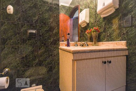 Casa para alugar com 150m², 3 quartos e 2 vagasBanheiro 3