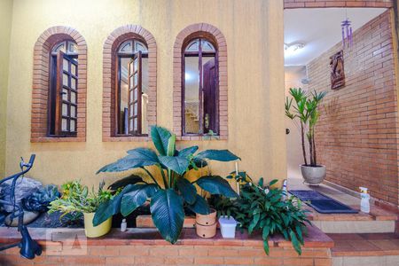 Casa para alugar com 150m², 3 quartos e 2 vagasFachada