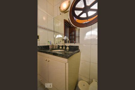 Casa para alugar com 150m², 3 quartos e 2 vagasBanheiro 1