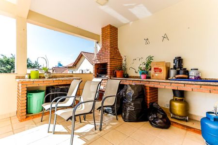 Casa à venda com 250m², 4 quartos e 2 vagasChurrasqueira