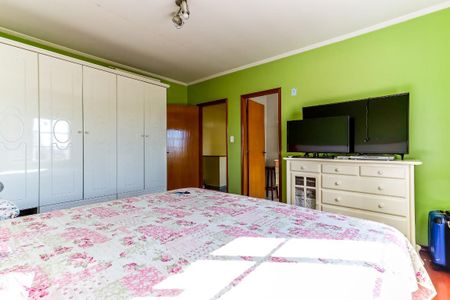 Casa à venda com 250m², 4 quartos e 2 vagasSuíte
