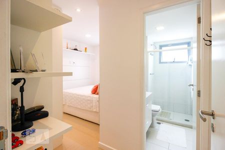 Apartamento à venda com 189m², 4 quartos e 2 vagasSuíte 2