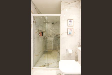 Apartamento à venda com 189m², 4 quartos e 2 vagasBanheiro da Suíte 1