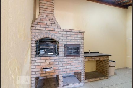 Casa à venda com 135m², 3 quartos e 4 vagasChurrasqueira e forno de pizza