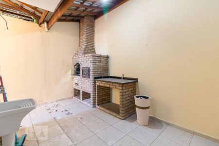 Casa à venda com 135m², 3 quartos e 4 vagasÁrea de serviço e churrasqueira