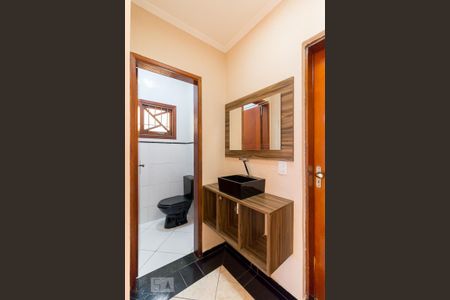 Casa à venda com 135m², 3 quartos e 4 vagasLavabo