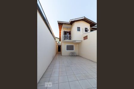 Casa à venda com 135m², 3 quartos e 4 vagasFachada da casa