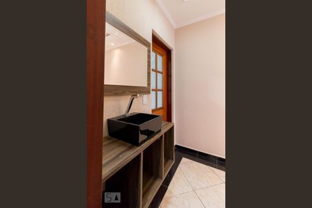 Casa à venda com 135m², 3 quartos e 4 vagasLavabo