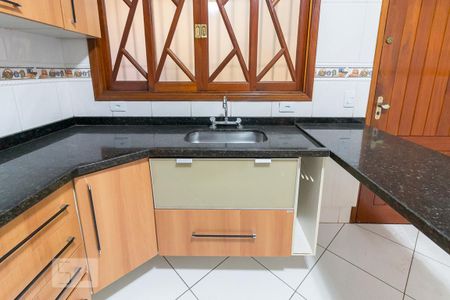 Casa à venda com 135m², 3 quartos e 4 vagasCozinha - pia 