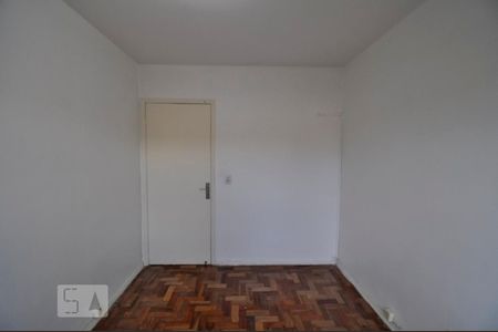 Quarto de apartamento para alugar com 2 quartos, 80m² em Medianeira, Porto Alegre