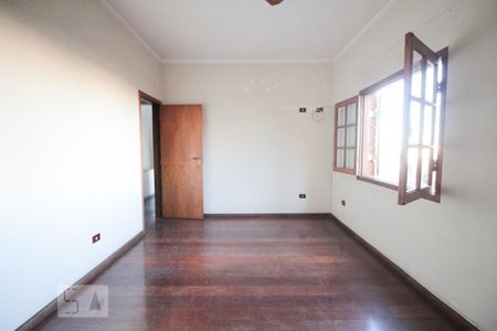 Casa à venda com 280m², 4 quartos e 2 vagasQuarto