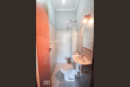 Casa à venda com 280m², 4 quartos e 2 vagasBanheiro de Serviço