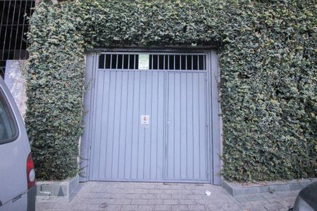 Casa à venda com 280m², 4 quartos e 2 vagasFachada