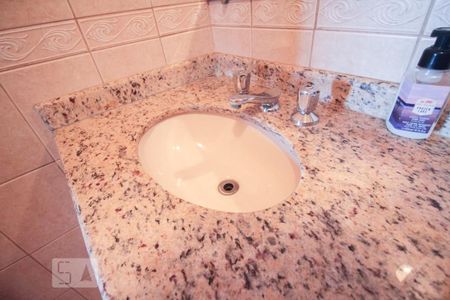 Casa à venda com 280m², 4 quartos e 2 vagasBanheiro