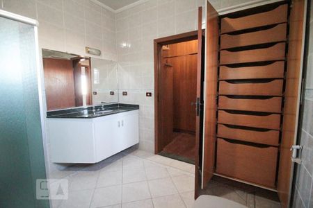 Casa à venda com 280m², 4 quartos e 2 vagasBanheiro