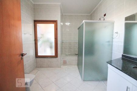 Casa à venda com 280m², 4 quartos e 2 vagasBanheiro