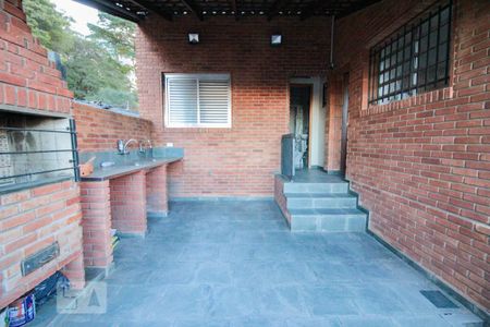 Casa à venda com 280m², 4 quartos e 2 vagasTerraço