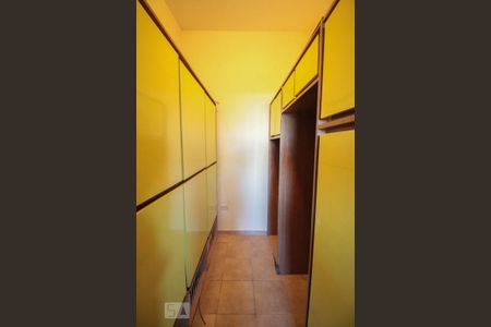 Casa à venda com 280m², 4 quartos e 2 vagasQuarto de Serviço