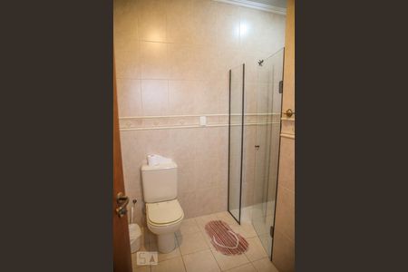 Casa à venda com 320m², 3 quartos e 6 vagasBanheiro da suíte 3