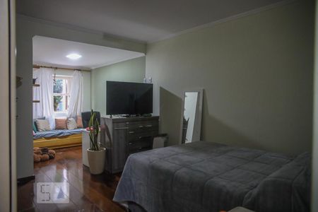 Casa à venda com 320m², 3 quartos e 6 vagasSuíte 2