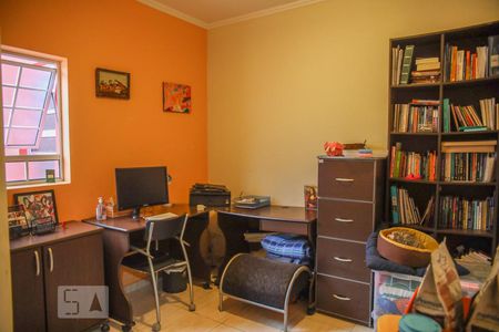 Casa à venda com 320m², 3 quartos e 6 vagasEscritório