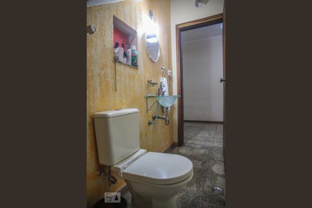 Casa à venda com 320m², 3 quartos e 6 vagasLavabo