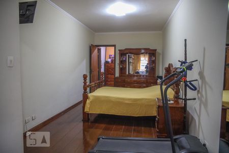 Casa à venda com 320m², 3 quartos e 6 vagasSuíte Master