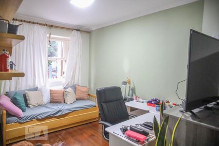 Casa à venda com 320m², 3 quartos e 6 vagasSuíte 2