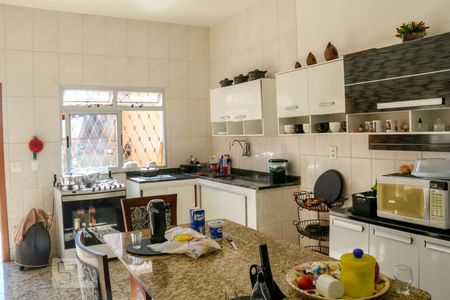 Casa à venda com 140m², 3 quartos e 15 vagasCozinha