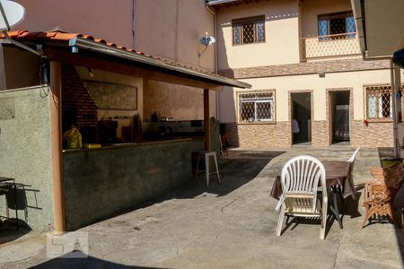 Casa à venda com 140m², 3 quartos e 15 vagasÁrea Externa