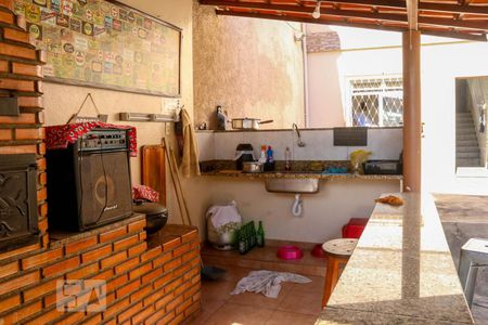 Casa à venda com 140m², 3 quartos e 15 vagasÁrea Gourmet