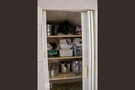 Casa à venda com 140m², 3 quartos e 15 vagasDespensa