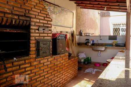 Casa à venda com 140m², 3 quartos e 15 vagasÁrea Gourmet