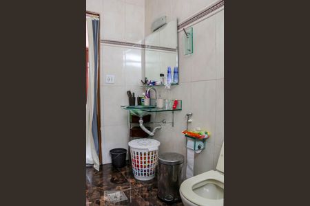 Casa à venda com 140m², 3 quartos e 15 vagasBanheiro da Suíte