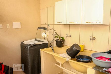 Casa à venda com 140m², 3 quartos e 15 vagasÁrea de Serviço