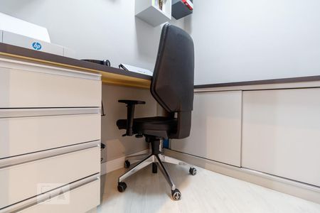 Apartamento à venda com 79m², 2 quartos e 1 vagaEscritório