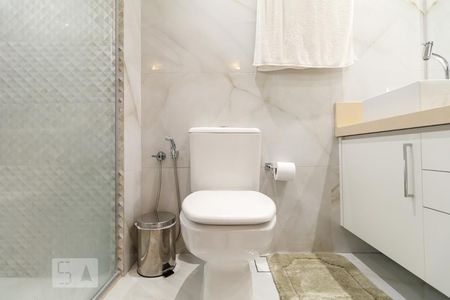 Apartamento à venda com 79m², 2 quartos e 1 vagaBanheiro da Suíte