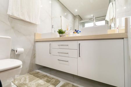 Apartamento à venda com 79m², 2 quartos e 1 vagaBanheiro da Suíte