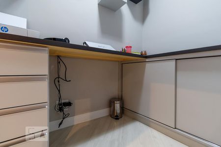 Apartamento à venda com 79m², 2 quartos e 1 vagaEscritório