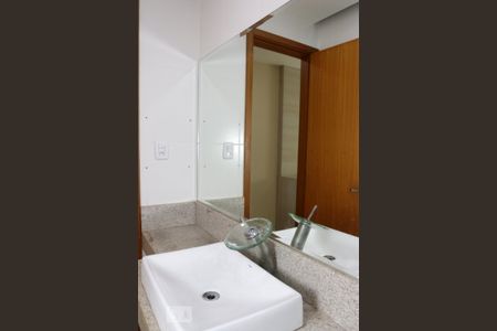 Apartamento para alugar com 98m², 2 quartos e 2 vagasBanheiro da Suíte