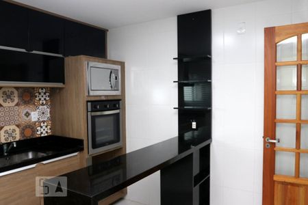 Apartamento para alugar com 98m², 2 quartos e 2 vagasCozinha - Armários