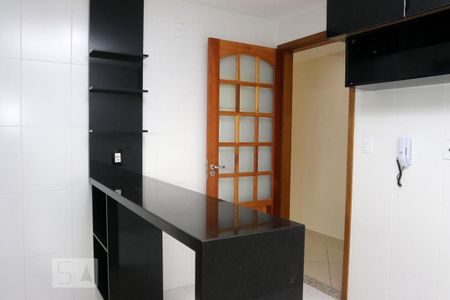 Apartamento para alugar com 98m², 2 quartos e 2 vagasCozinha - Armários
