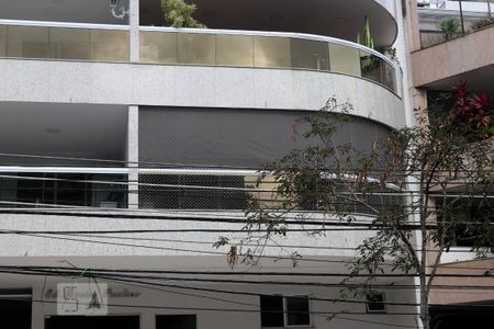 Apartamento para alugar com 98m², 2 quartos e 2 vagasSacada do Prédio 