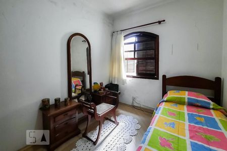 Casa para alugar com 250m², 4 quartos e 2 vagas Casa para alugar com 250m², 4 quartos e 2 vagasQuarto 2