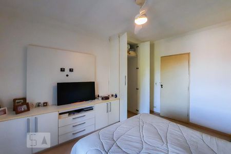 Casa para alugar com 250m², 4 quartos e 2 vagas Casa para alugar com 250m², 4 quartos e 2 vagasSuíte
