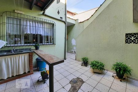 Casa para alugar com 250m², 4 quartos e 2 vagas Casa para alugar com 250m², 4 quartos e 2 vagasÁrea