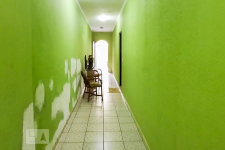 Casa para alugar com 250m², 4 quartos e 2 vagas Casa para alugar com 250m², 4 quartos e 2 vagasCorredor