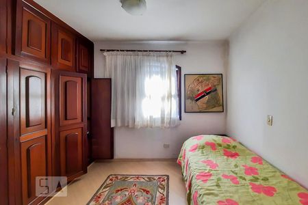 Casa para alugar com 250m², 4 quartos e 2 vagas Casa para alugar com 250m², 4 quartos e 2 vagasQuarto 1