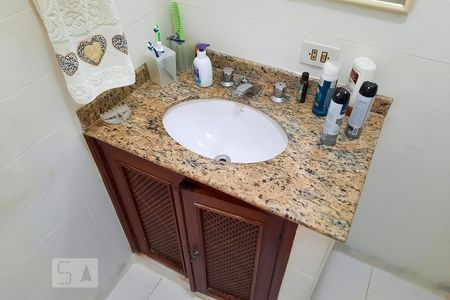 Casa para alugar com 250m², 4 quartos e 2 vagas Casa para alugar com 250m², 4 quartos e 2 vagasBanheiro Social