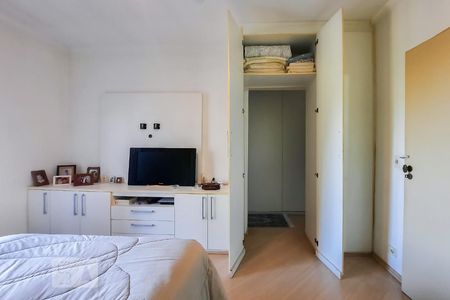 Casa para alugar com 250m², 4 quartos e 2 vagas Casa para alugar com 250m², 4 quartos e 2 vagasSuíte